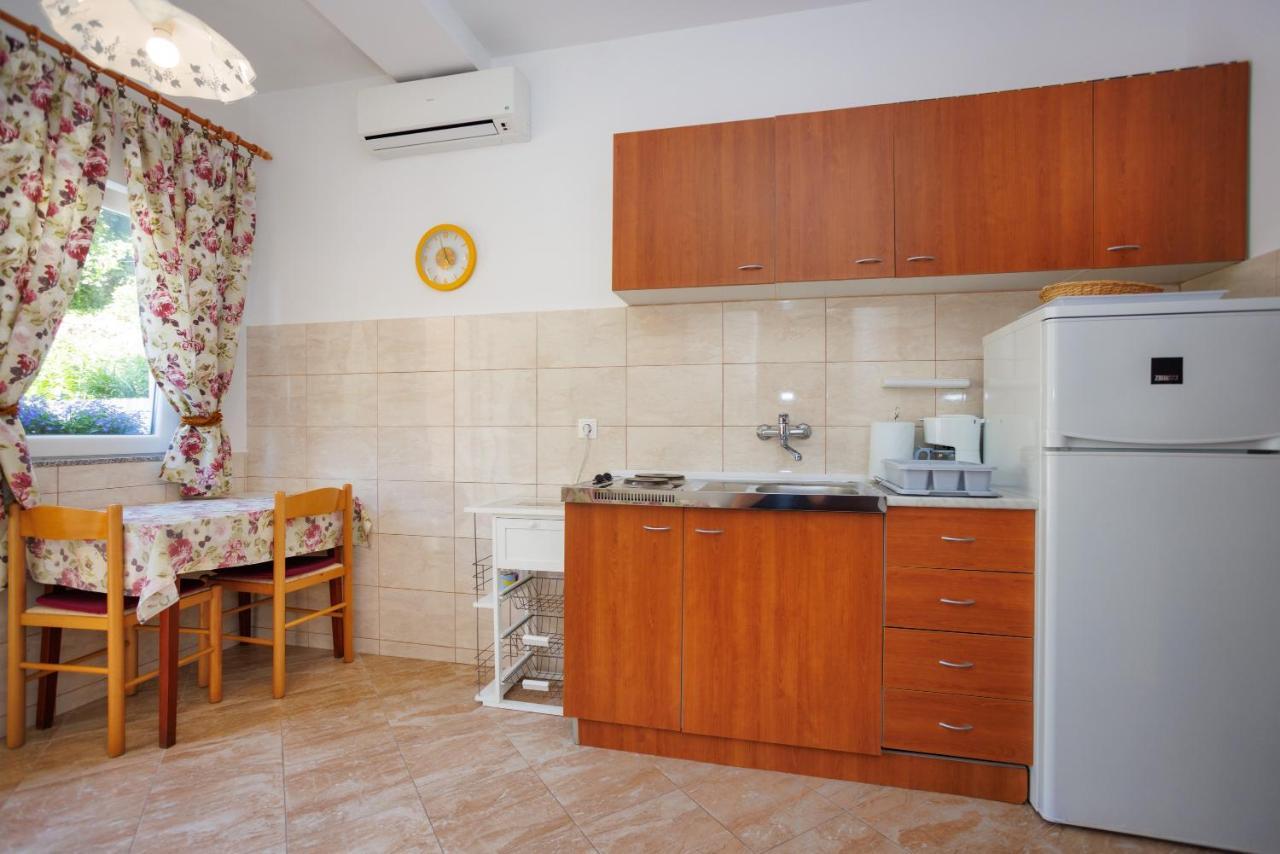 Apartment Studio Close To Sea Кърк Екстериор снимка
